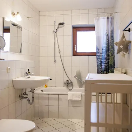 Kleiner Fuchs - Fuer Familien Mit Babys Eingerichtet * Höchenschwand